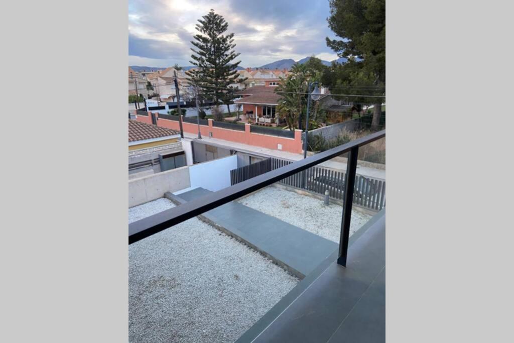 Modern Villa With Private Pool/ 400M To The Beach 格拉德卡斯特利翁 外观 照片