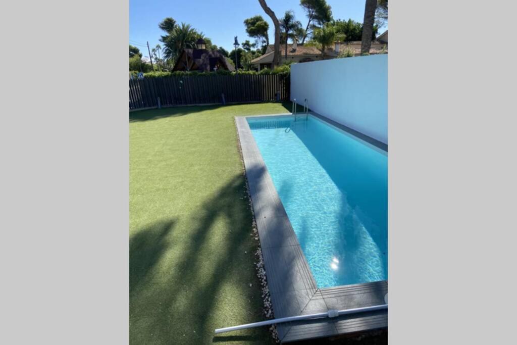 Modern Villa With Private Pool/ 400M To The Beach 格拉德卡斯特利翁 外观 照片