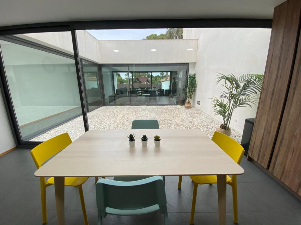 Modern Villa With Private Pool/ 400M To The Beach 格拉德卡斯特利翁 外观 照片