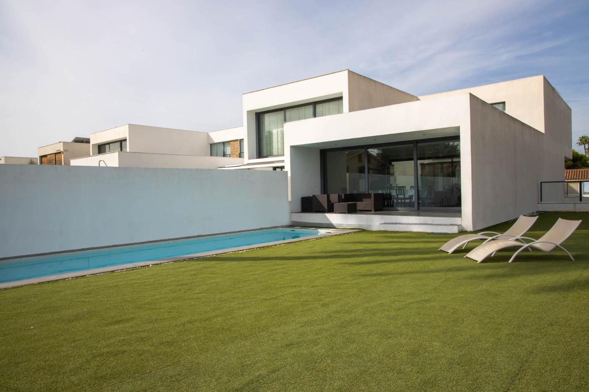 Modern Villa With Private Pool/ 400M To The Beach 格拉德卡斯特利翁 外观 照片